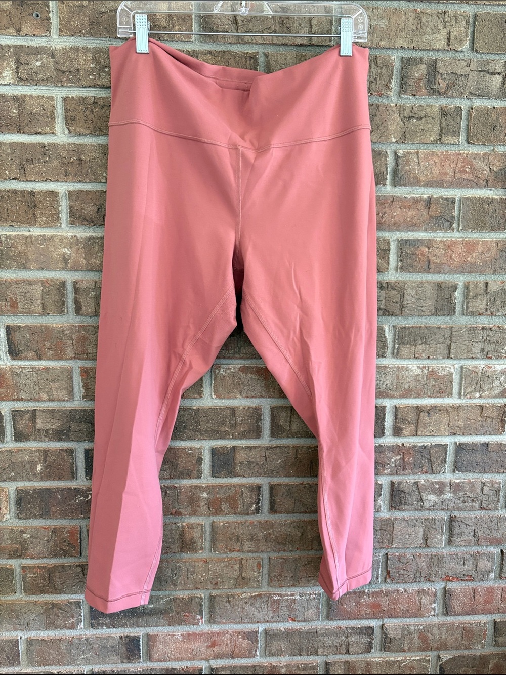 lululemon athletica Women's Dusty Rose Capri Leggings